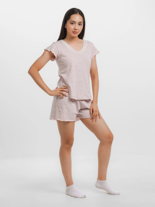 Ayollar uchun pijama to'plami, futbolka va shortilar "255-502"