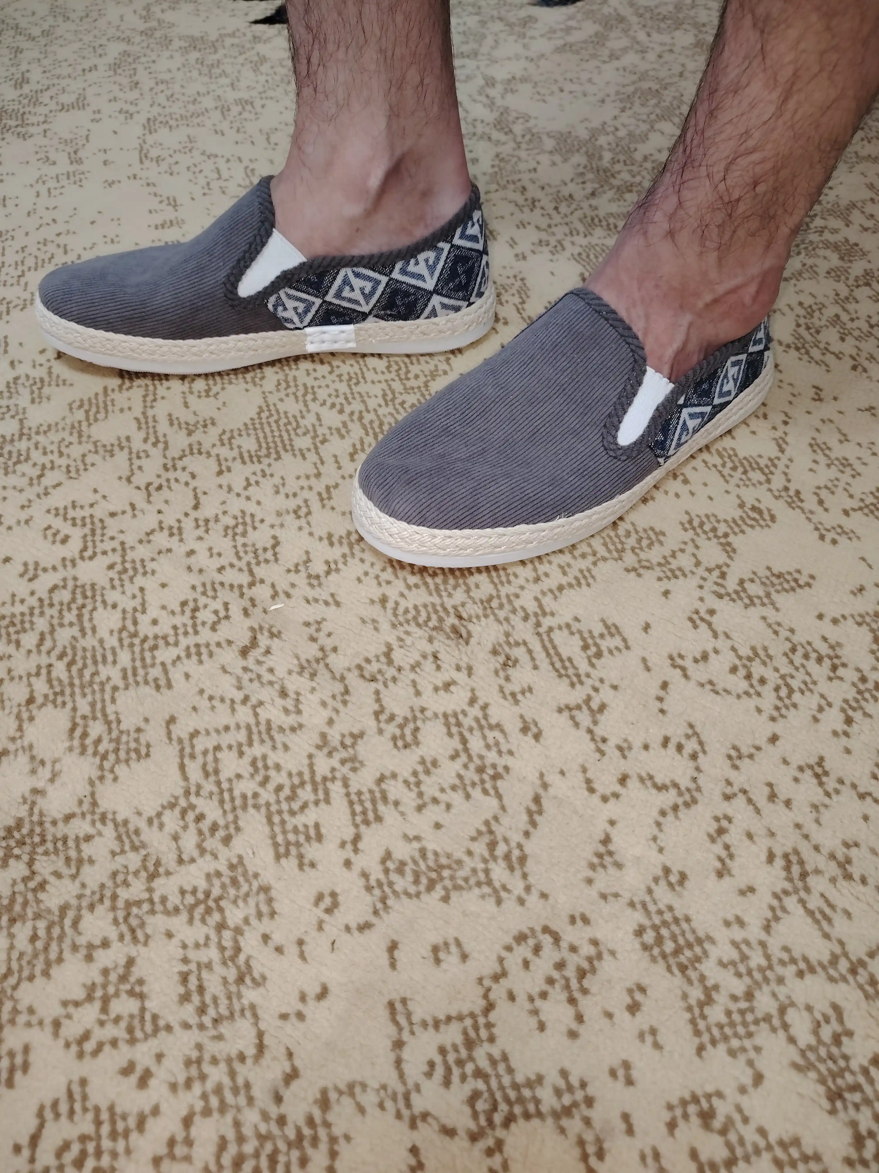 Espadrili, erkaklar uchun sliponlar, yozgi oyoq kiym yengil 5 xil rangda