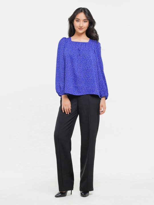 Elegant bluzka katta, o'lchamlar 50-60