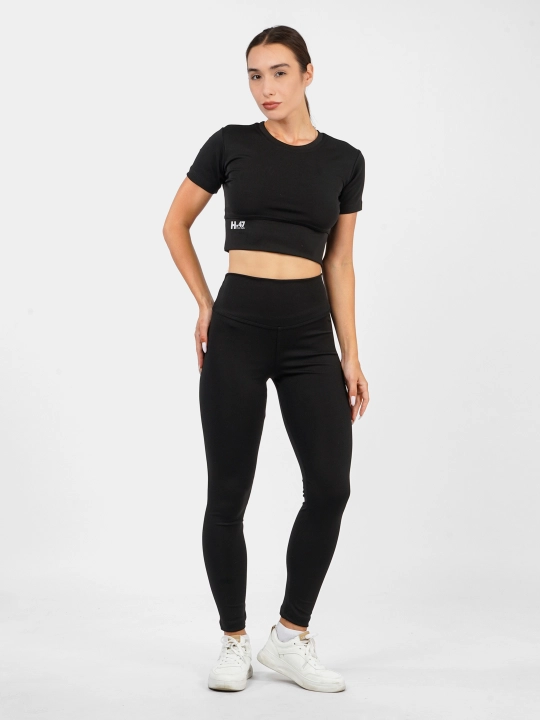 Ayollar uchun sport leggingslari, losinlar va velosipedka shortilar, fitnes uchun kiyim