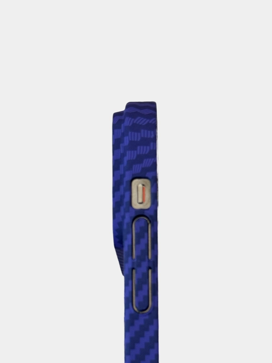 Карбоновый чехол с MagSafe – для iPhone 11–15 Pro/Pro Max