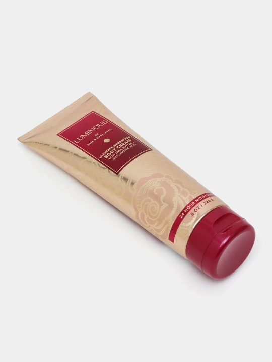 Namlantiruvchi va oziqlantiruvchi tana kremi Bath And Body Works