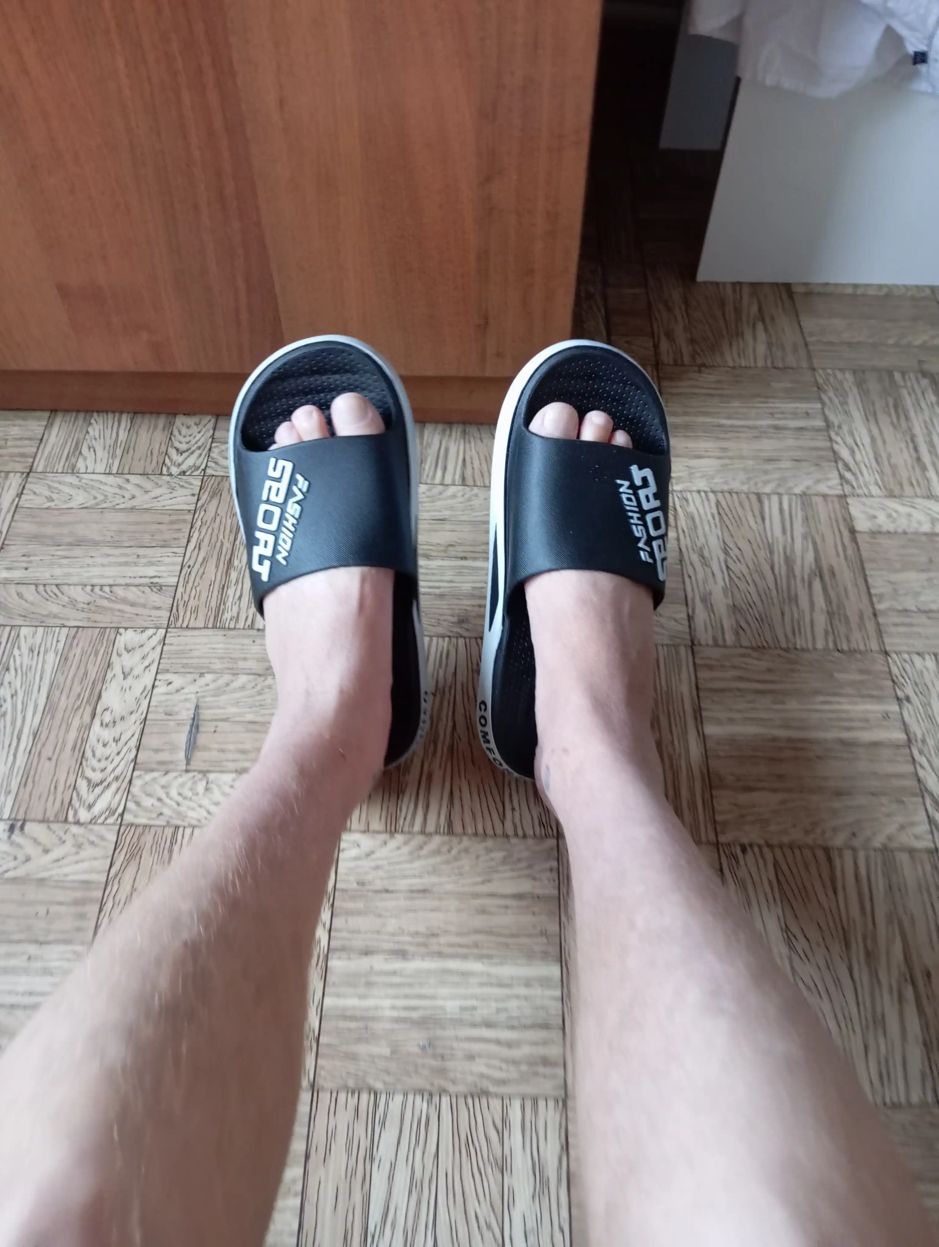 Erkaklar sport shippaklari