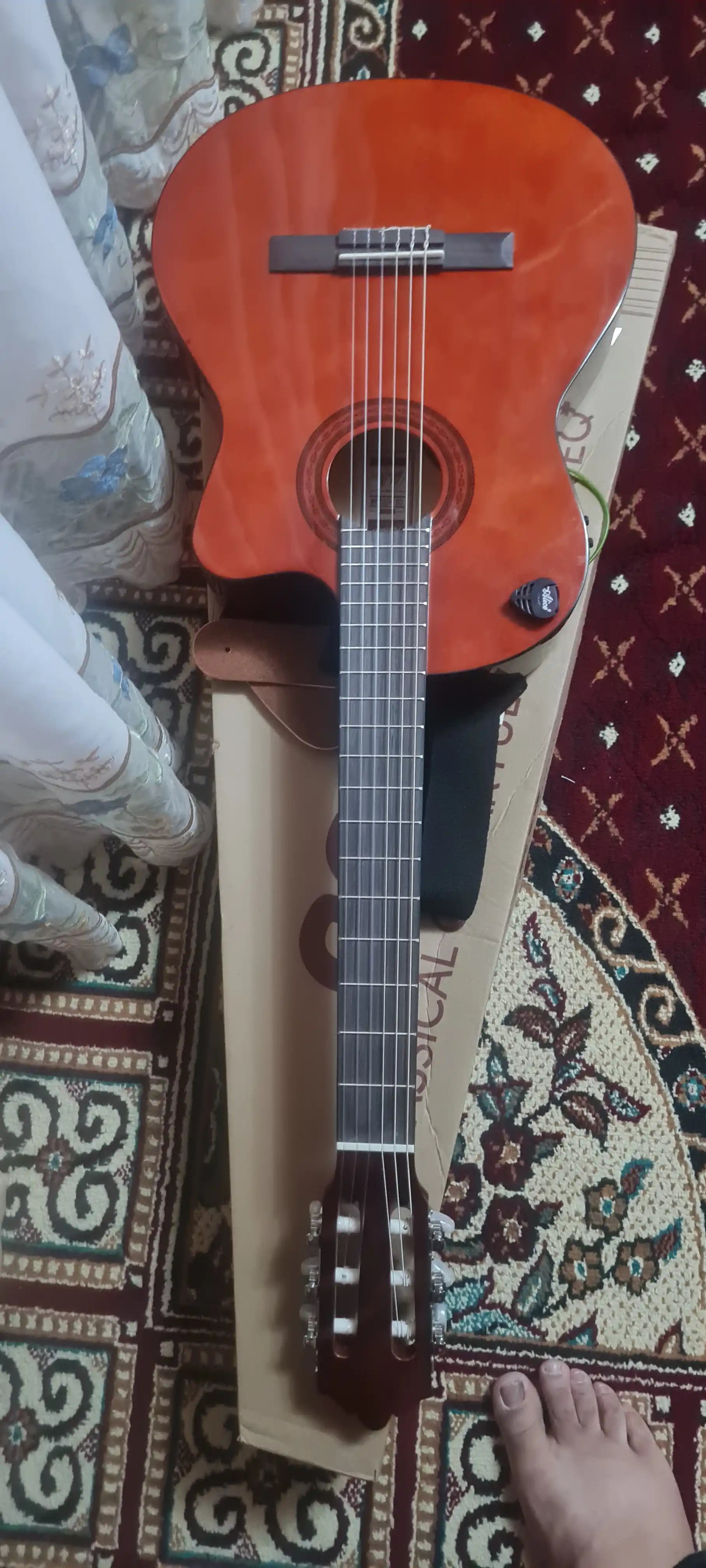Klassik gitara Ashton, 39 o'lcham