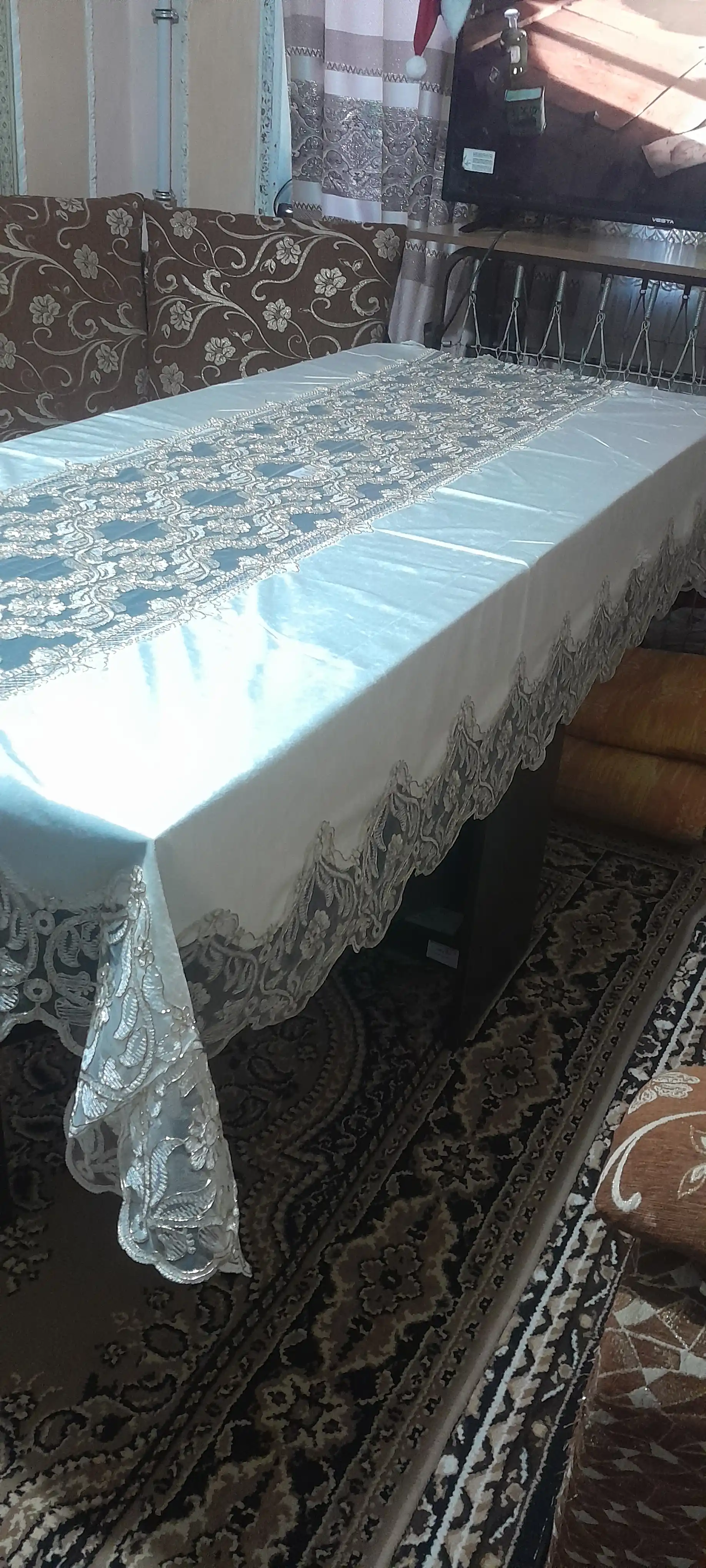 Premium qorli velur dasturxon oshxona, mehmonxona va bayram dasturxoni uchun