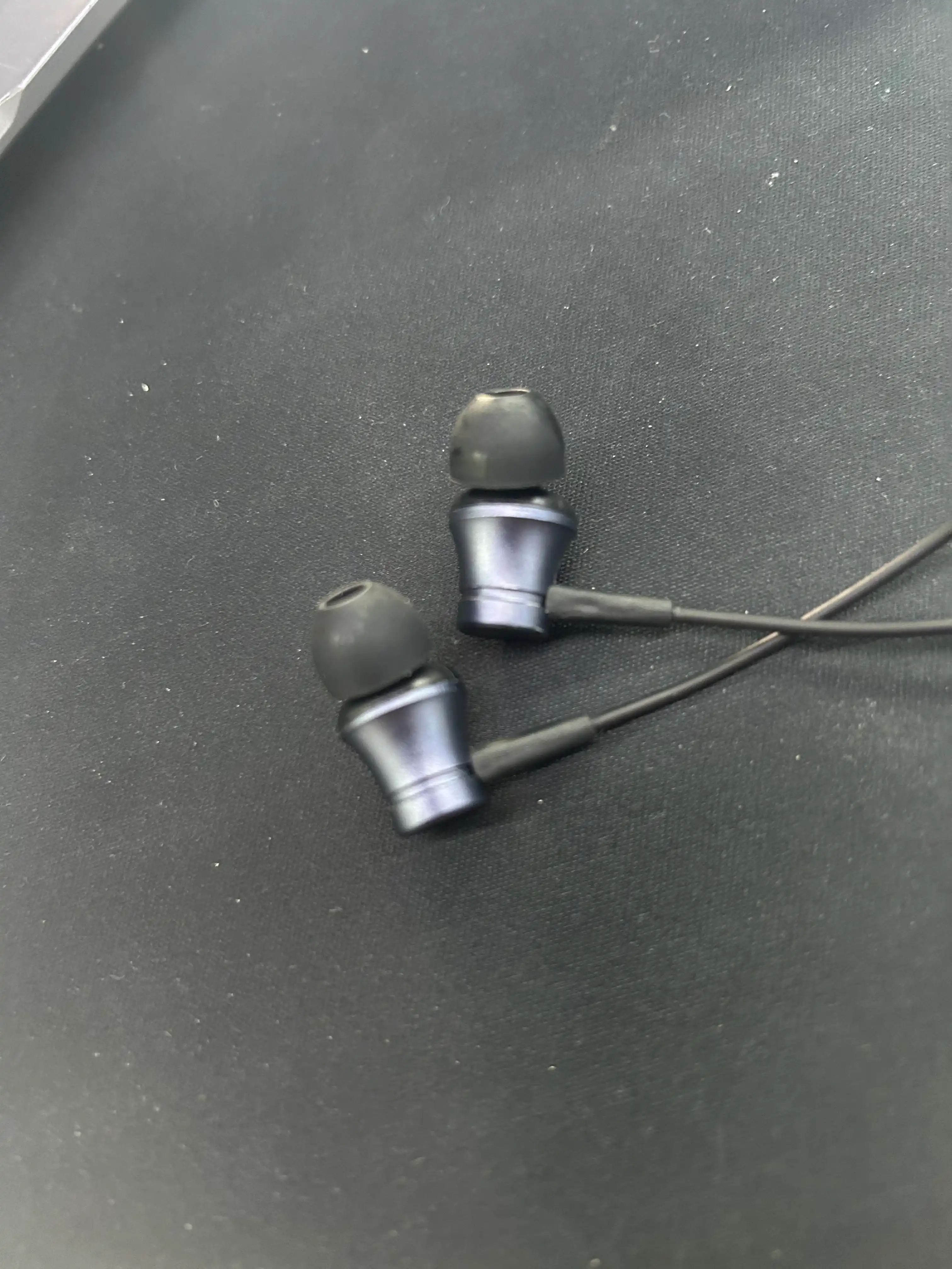 Simli naushniklar earphones Basic YDJC01 quloqchinlari