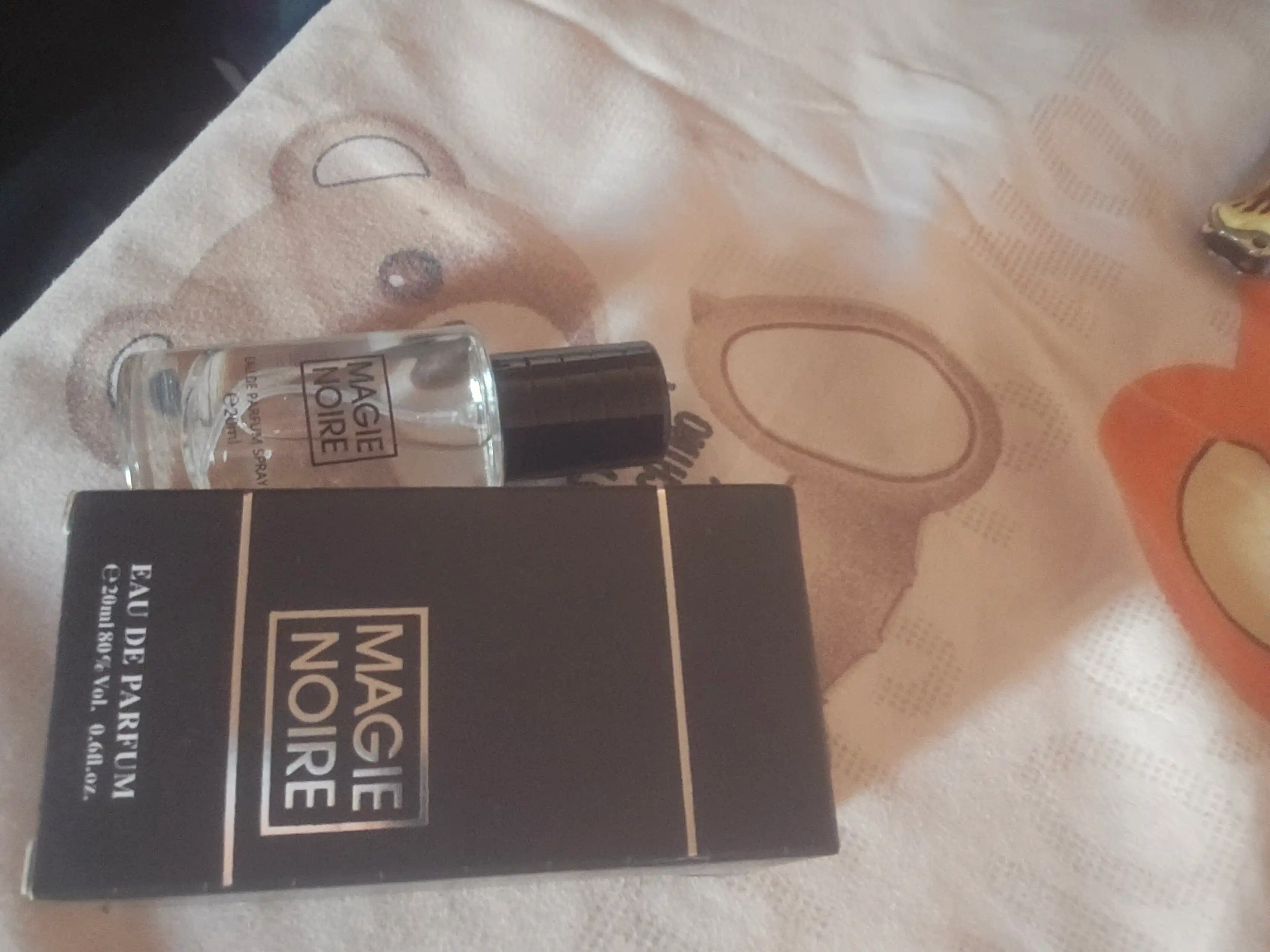 Parfyumlangan suv Fragnance World MAGE Noire, 100 ml, 50 ml, 30 ml, 20 ml