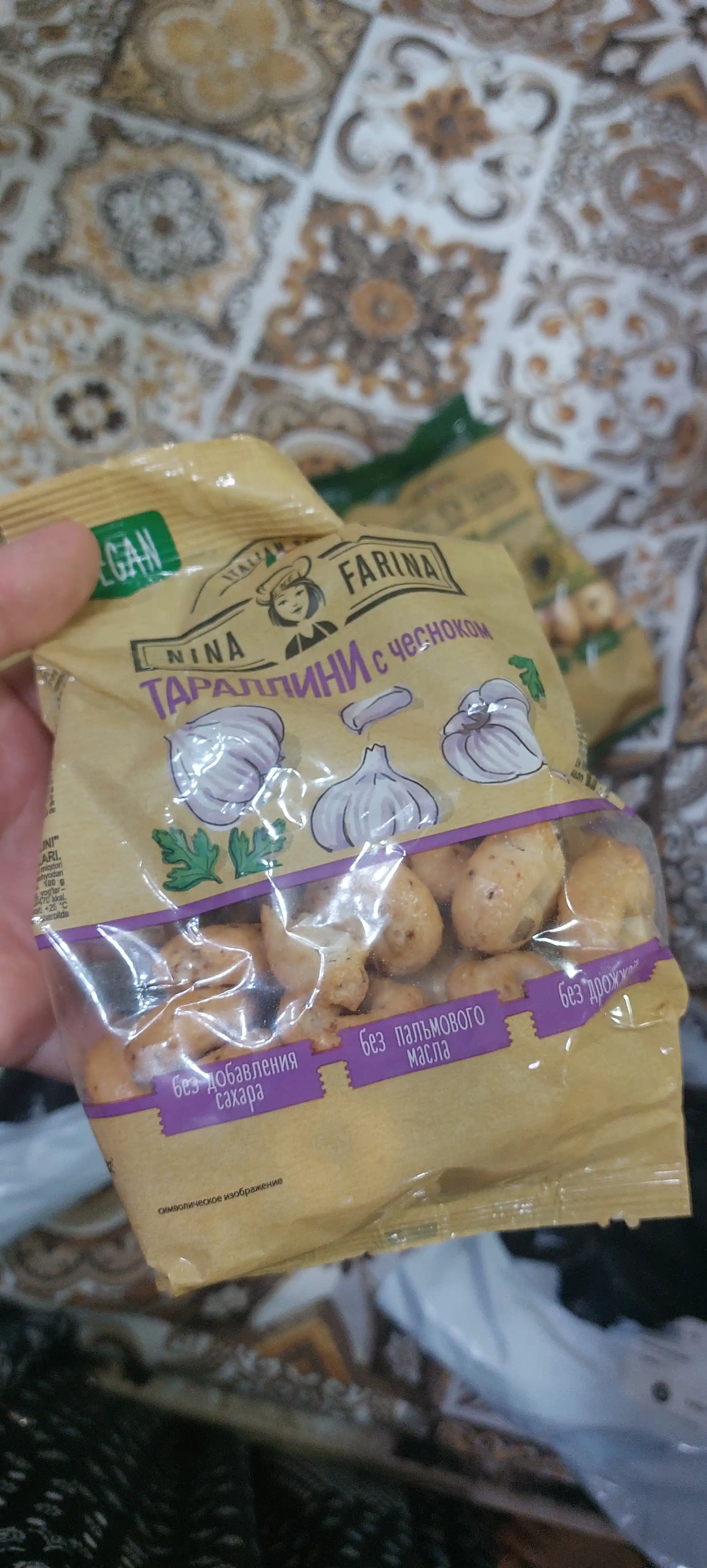 Тараллини Nina Farina, с чесноком, 180 г