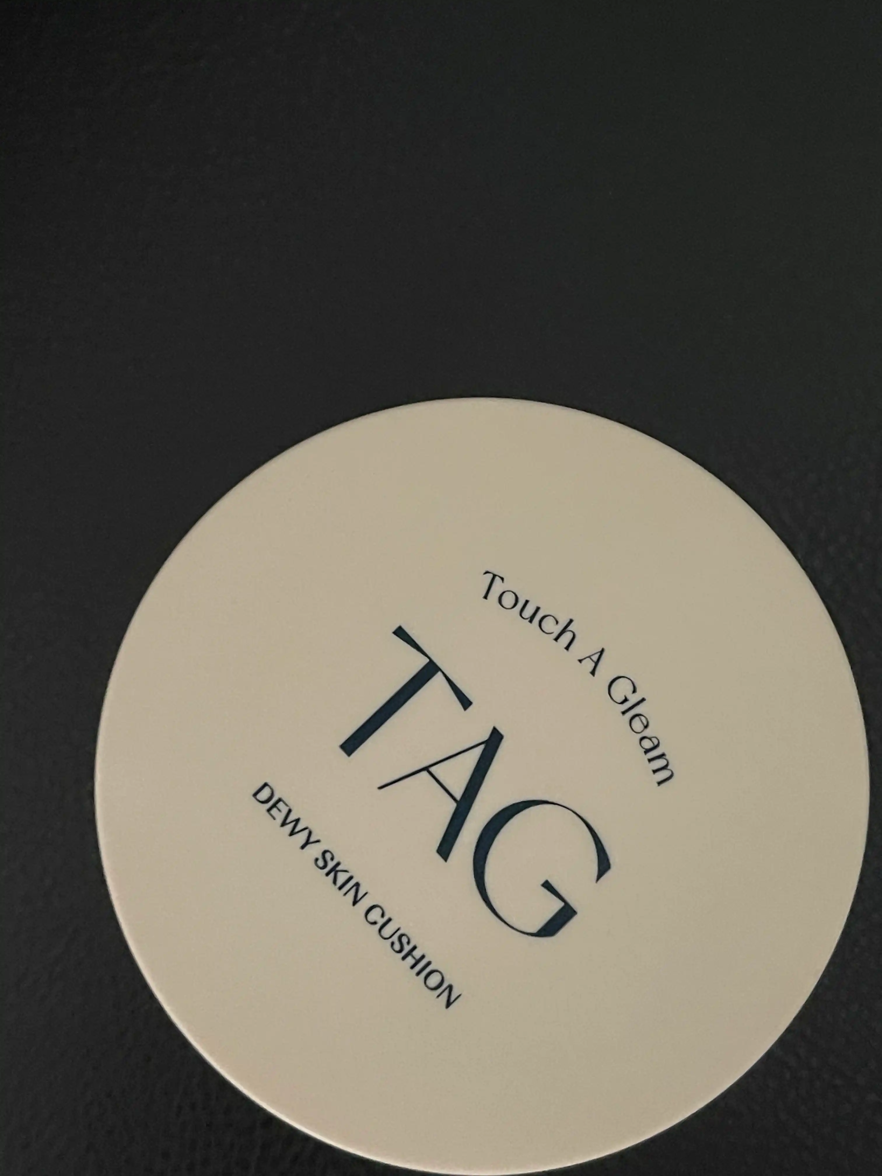 Кушон для лица с ярким эффектом Tag Dewy Skin Cushion SPF50+, Корея