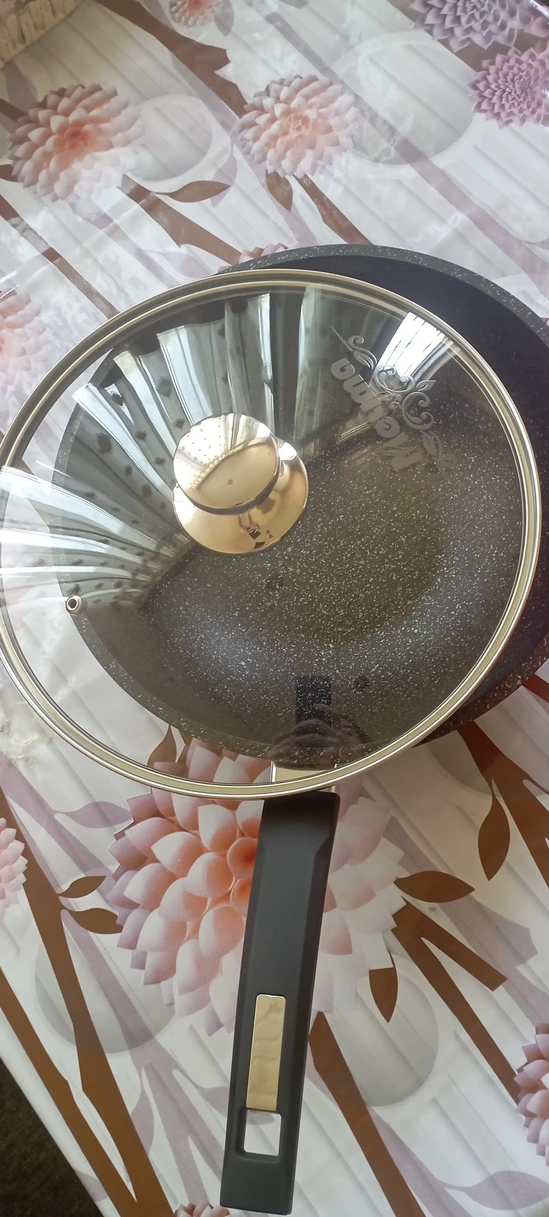 Tova Wok TM Mechta Granit Star Ultra, olinmaydigan tutqichli va qopqoq bilan