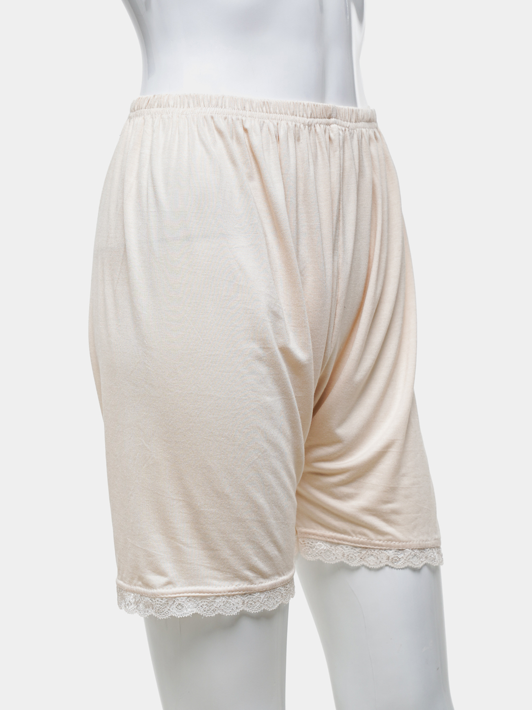 Magistral yolda fohishalarni olib ketayotgan suratlari