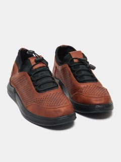 Бежевый