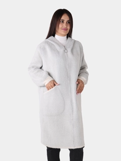 Белый