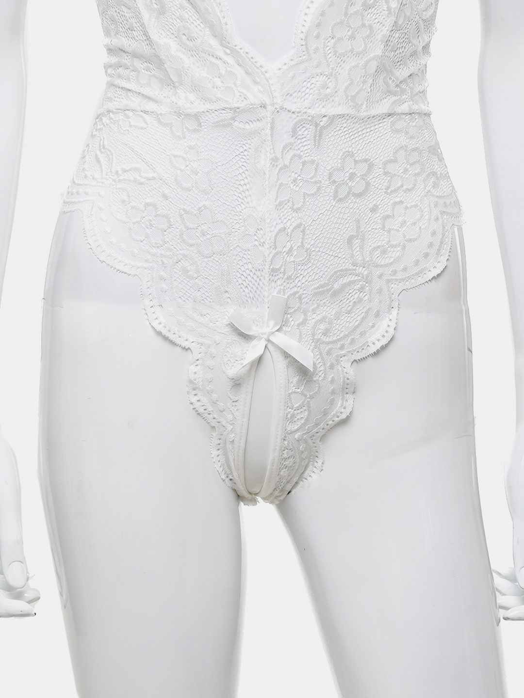 Lenny uning anus ichiga koncha oladi