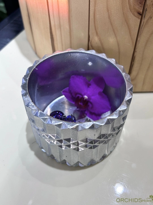 Guldon "Diamondcyl", yodgorlik zargarlik buyumlari uchun tashkilotchi, gulli idish