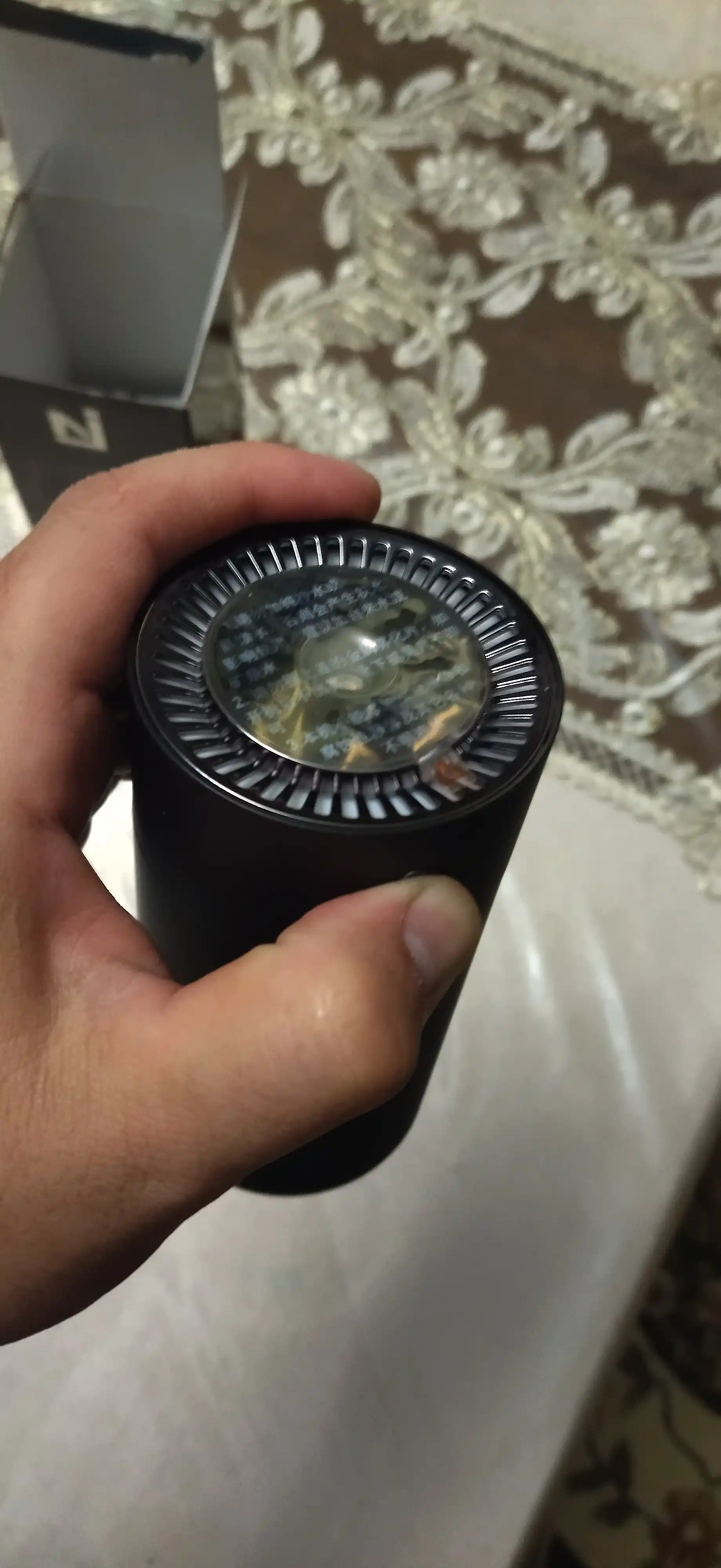 Havo namlagich va aromatizator avtomobil uchun, metall korpusda