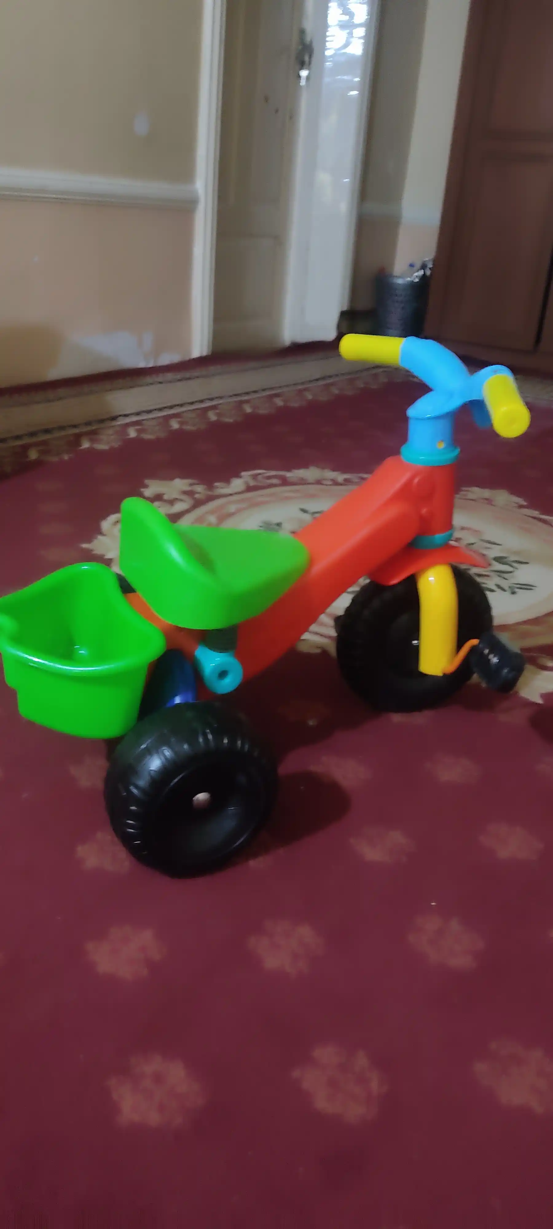 Bolalar velosipedi 3 g'ildirakli, rang-barang
