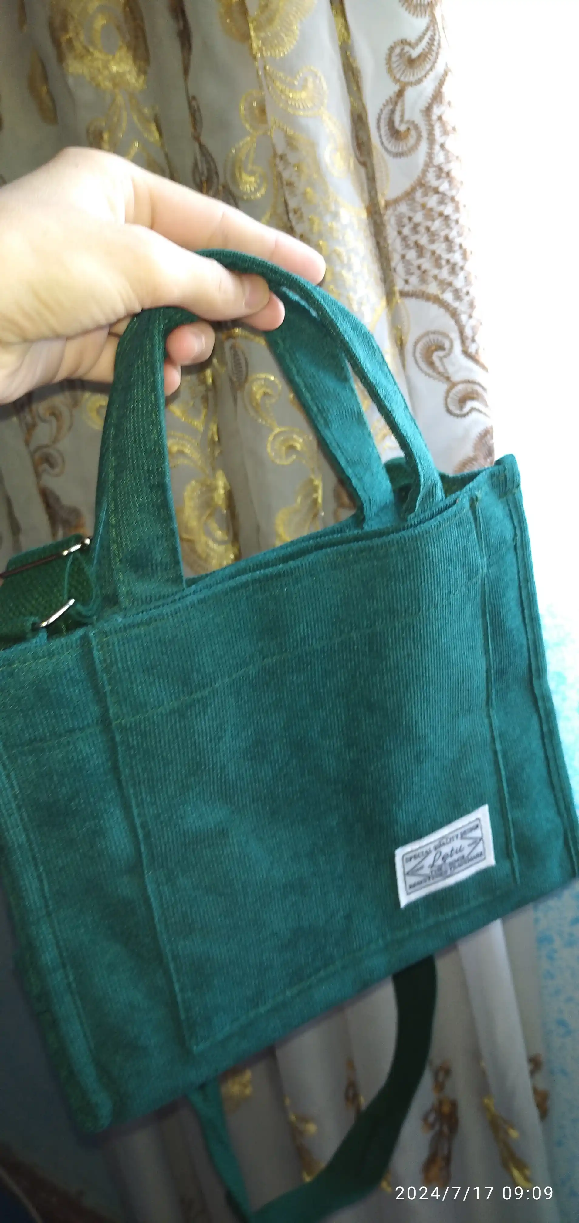 Ayollar uchun shopper sumkasi, yelkadan, velvetli
