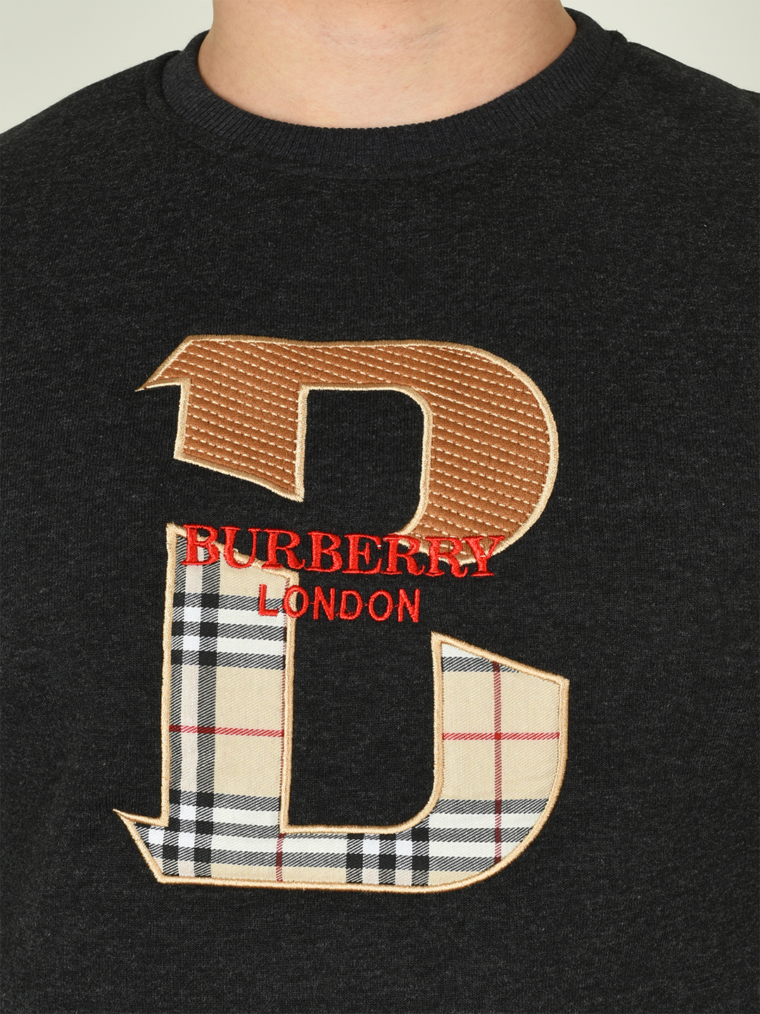 Dom 2 dan Berkova yuqori sifatli porno