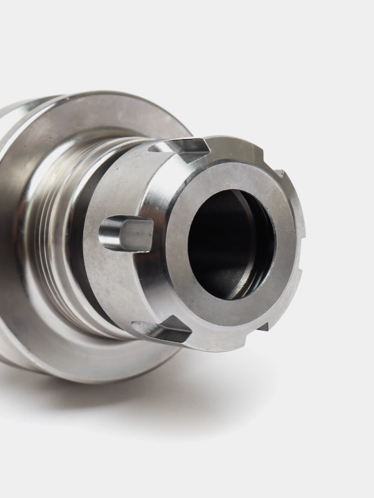 Патрон цанговый BT40