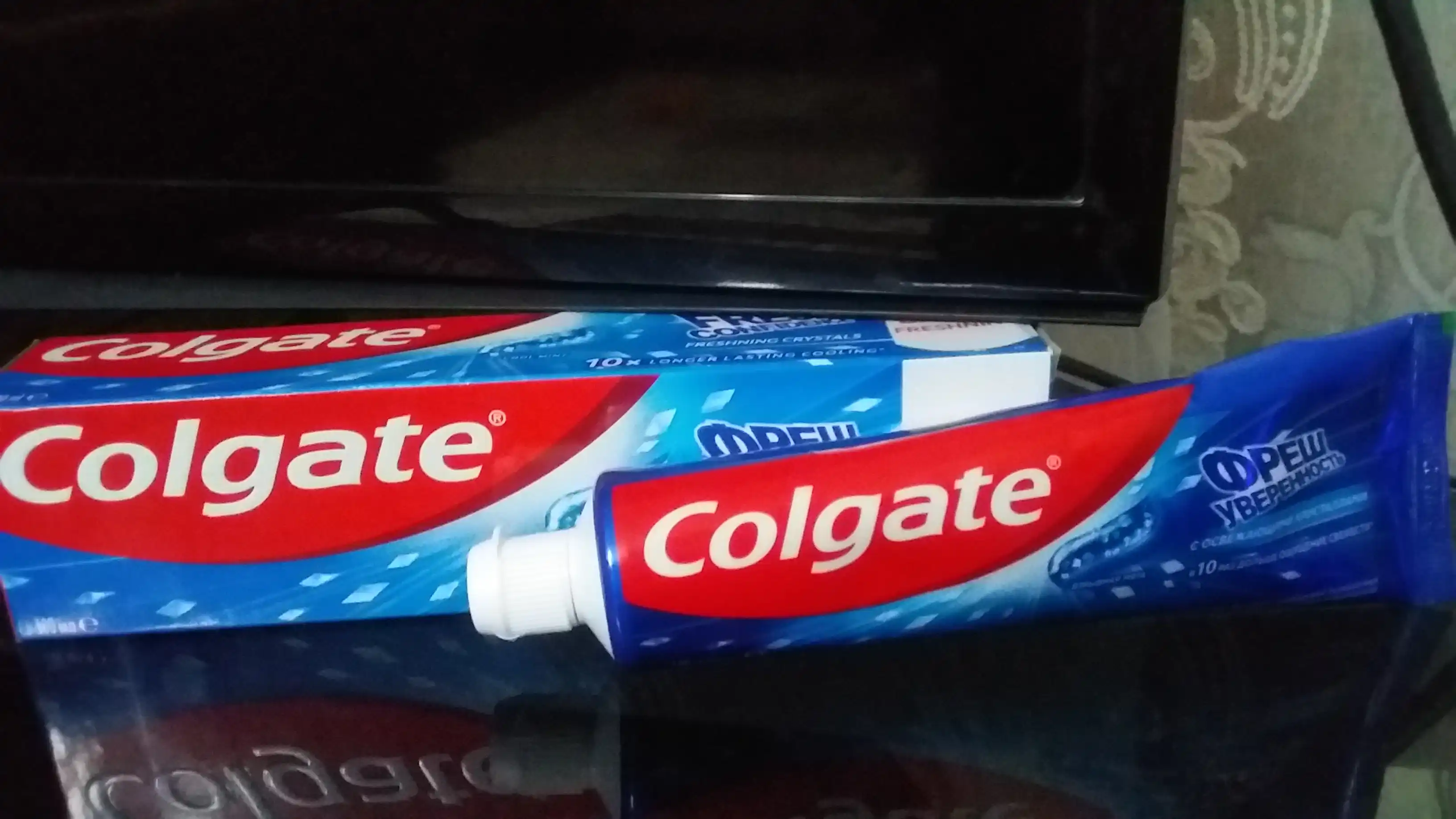 Зубная паста Colgate "Фреш Уверенность" Нежная Мята, 100 мл