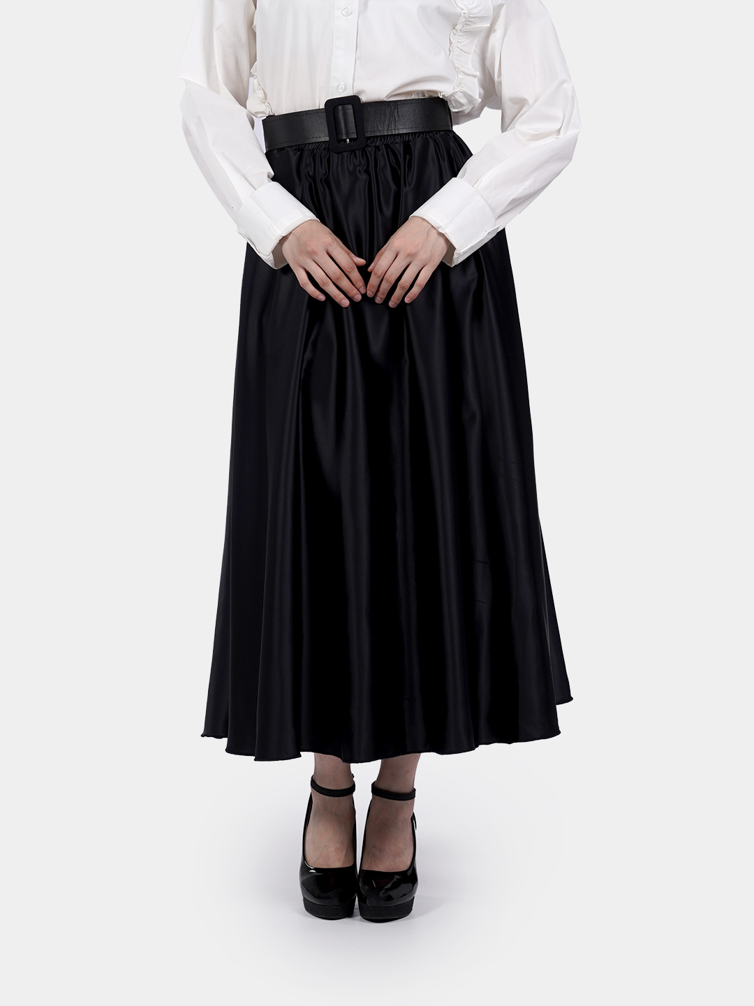 Yubkalar ostidan qarash