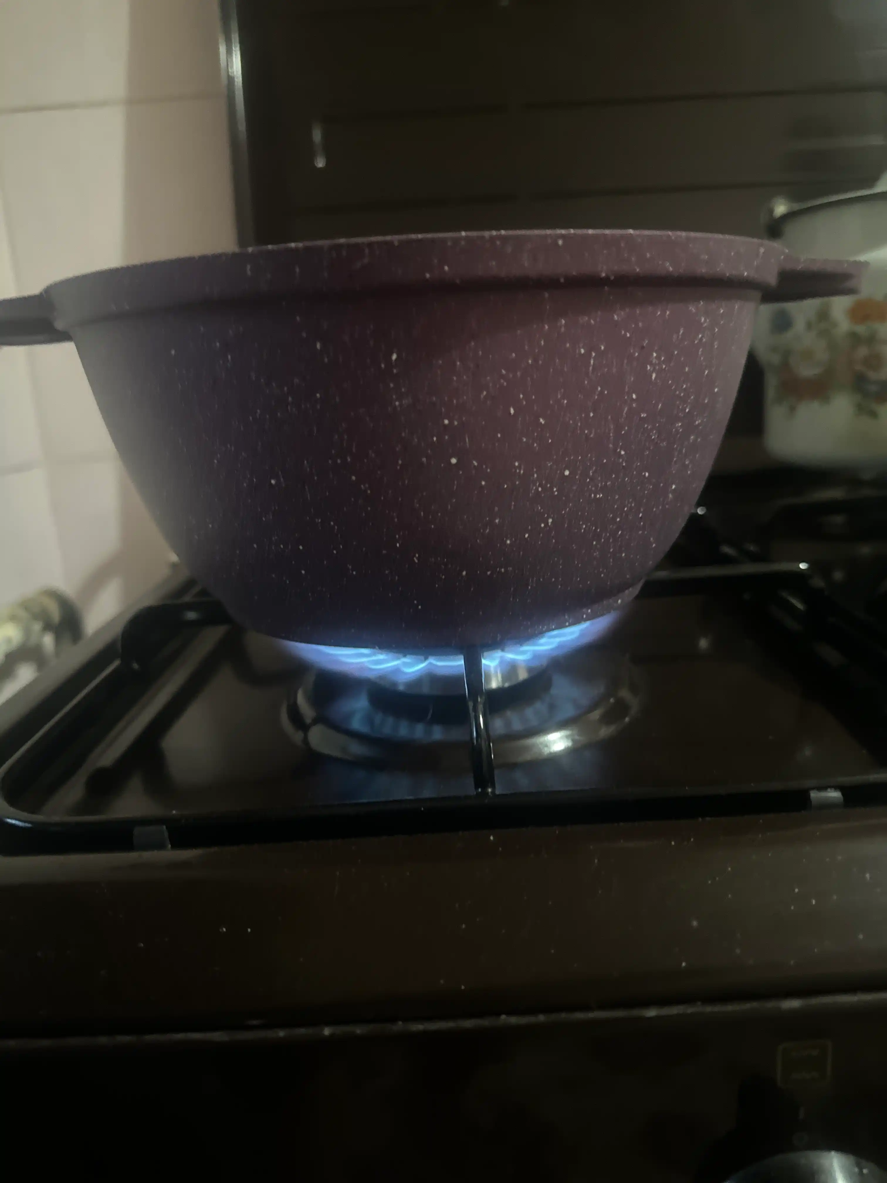 Kastryulya Kukmara Trendy Style, shisha qopqoq bilan, yopishmaydigan qoplama