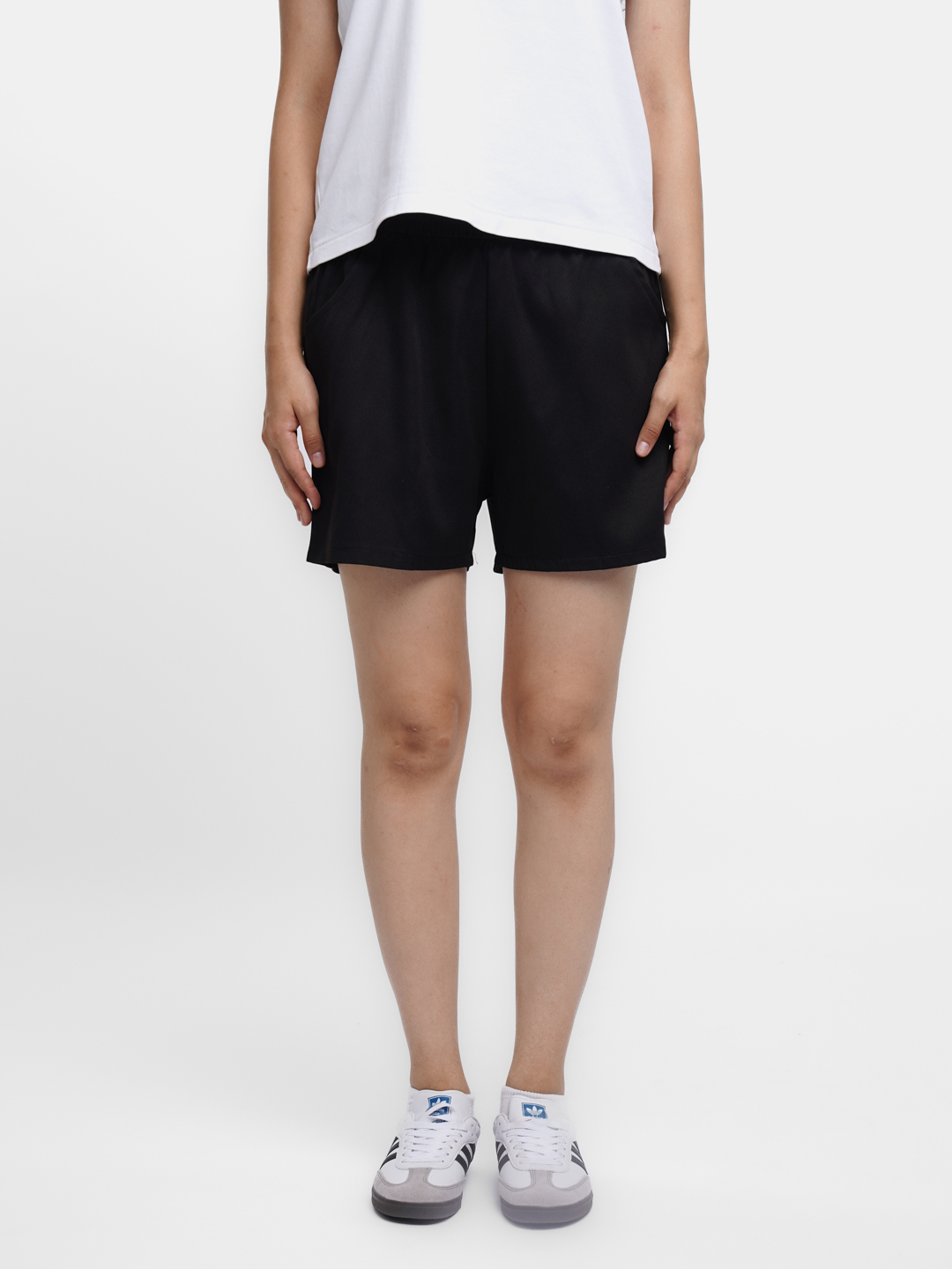 Katta yoshli rus ayollarining yalangoch fotosuratlari