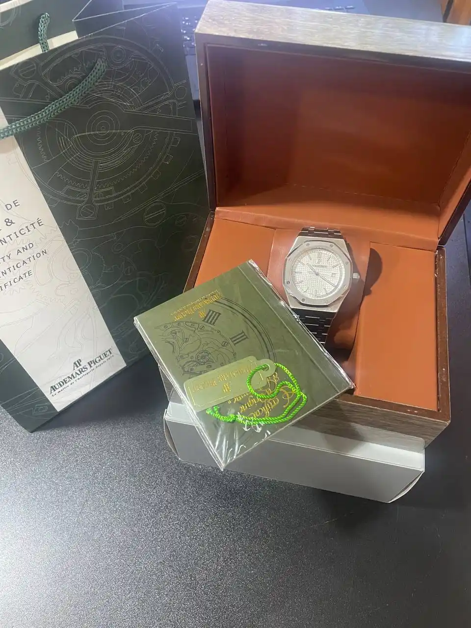 Audemars Piguet Rolay Oak qol soati erkaklar uchun