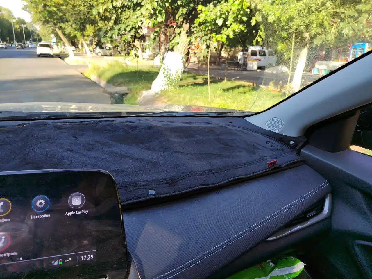 Замшевые чехлы - коврики на торпеду автомобиля Cobalt, Lacetti, Spark, Nexia 3