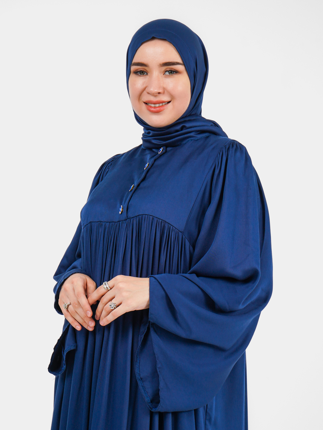 Xolaning eshagi Ichki kiyimdagi jinsiy aloqa fotosuratlarida etuk ayollar