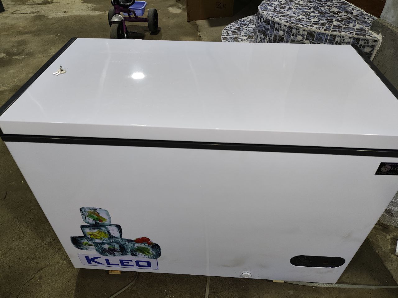 Морозильный ларь KLEO KDF-300A+G, 220 л