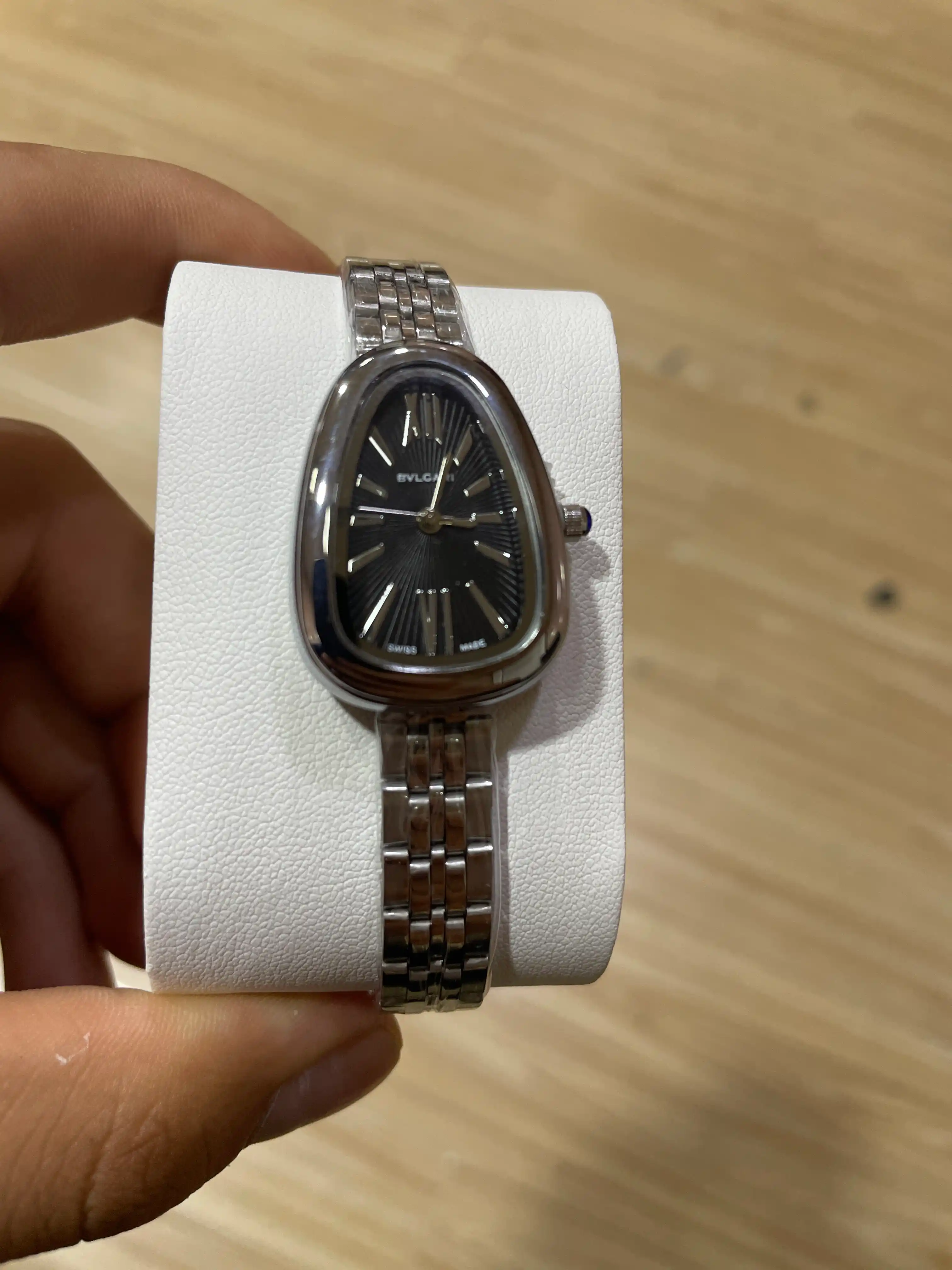 Женские наручные часы BVLGARI на любой стиль, в подарочной упаковке