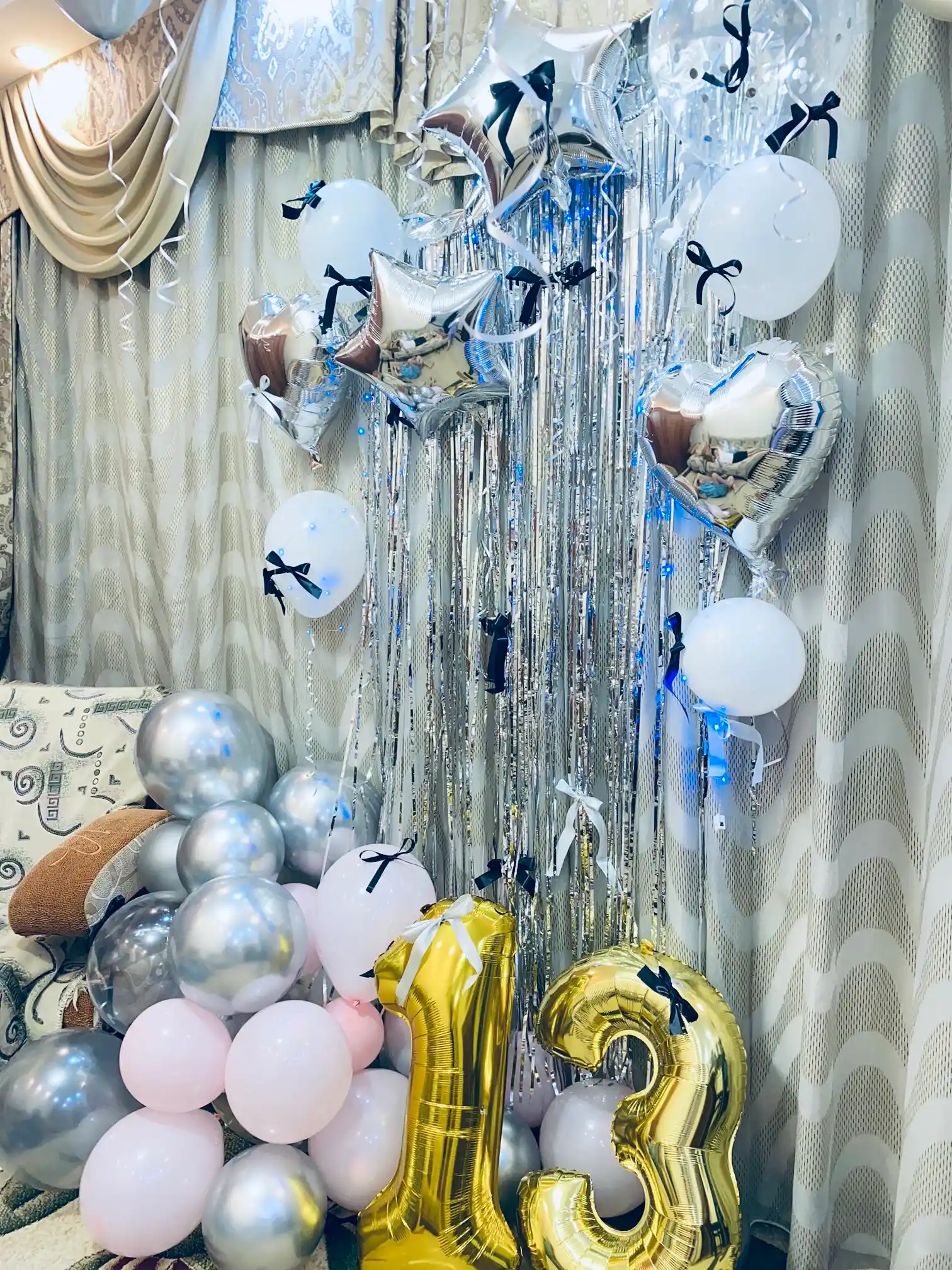 Foto zonasi uchun o'z-o'zidan yopishtiruvchi parda "Yomg'ir"