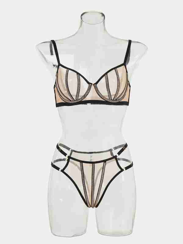 Qisqa qizlar porno Porno buvi lezbiyan yosh ayolni aldadi