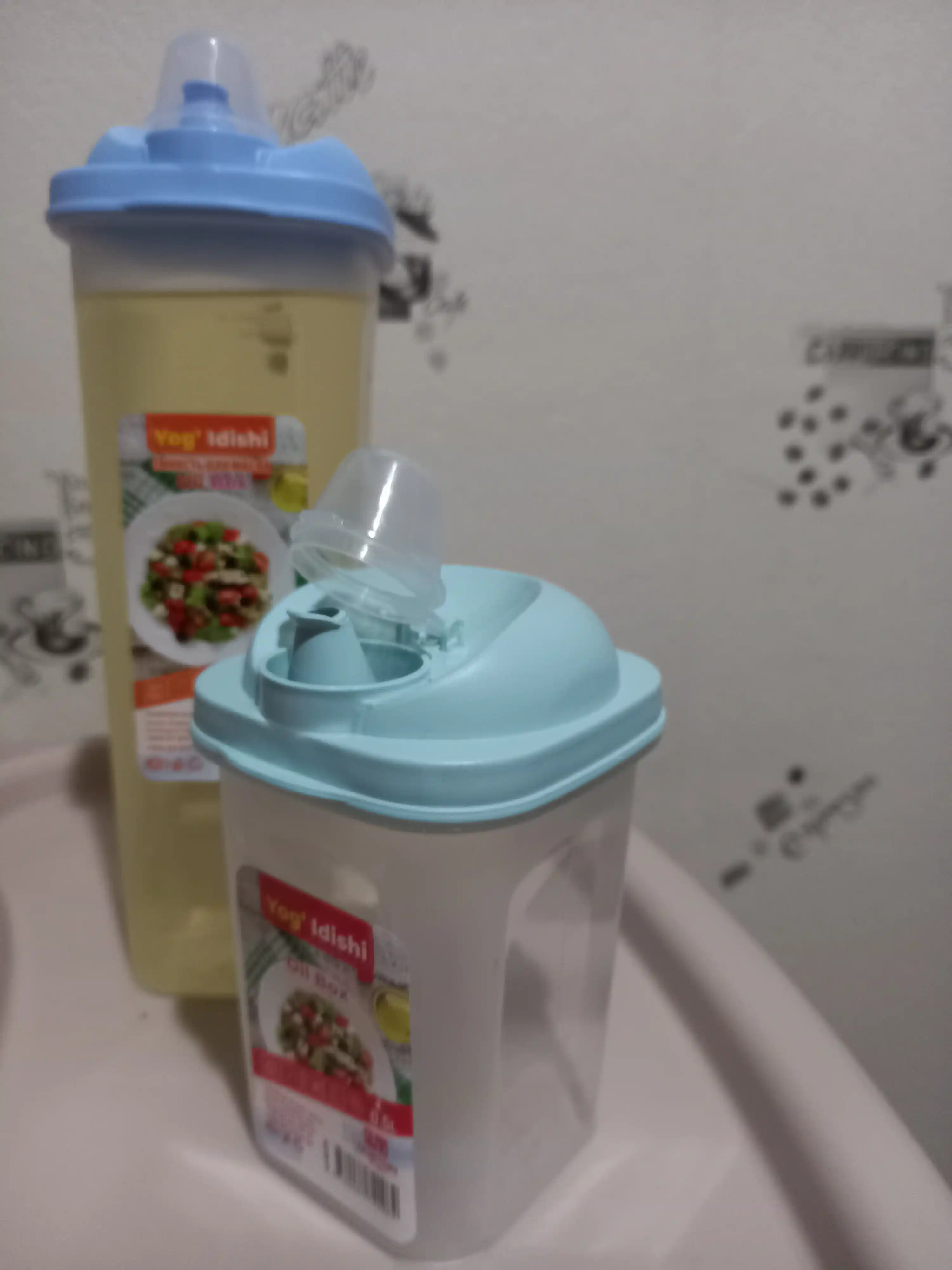 Емкость для масла и уксуса, с крышкой дозатором, пластиковая