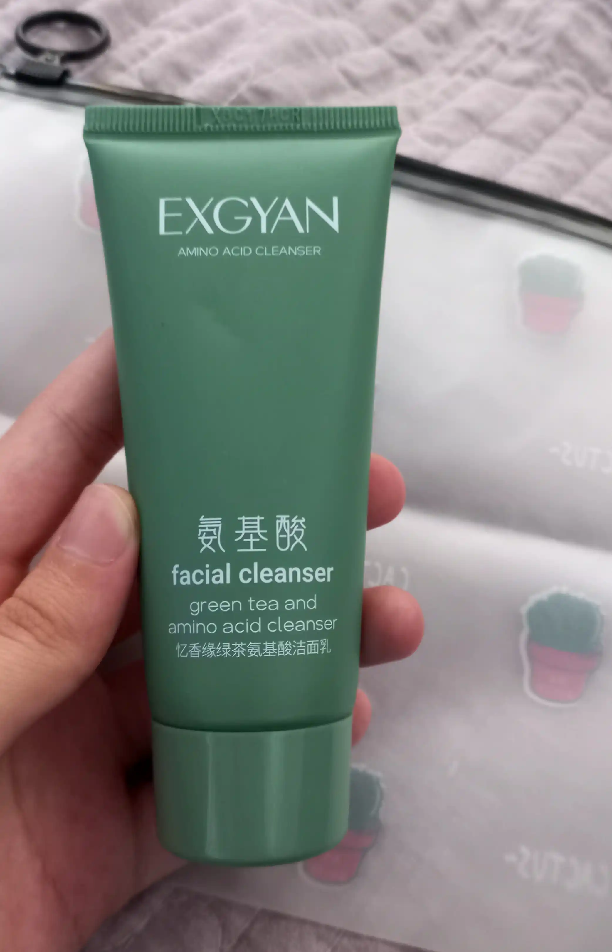 Limon, sakura, ko‘k choy aminokislotalari qo‘shilgan yuvish ko‘pigi,tozalovchi vosita, 60 ml