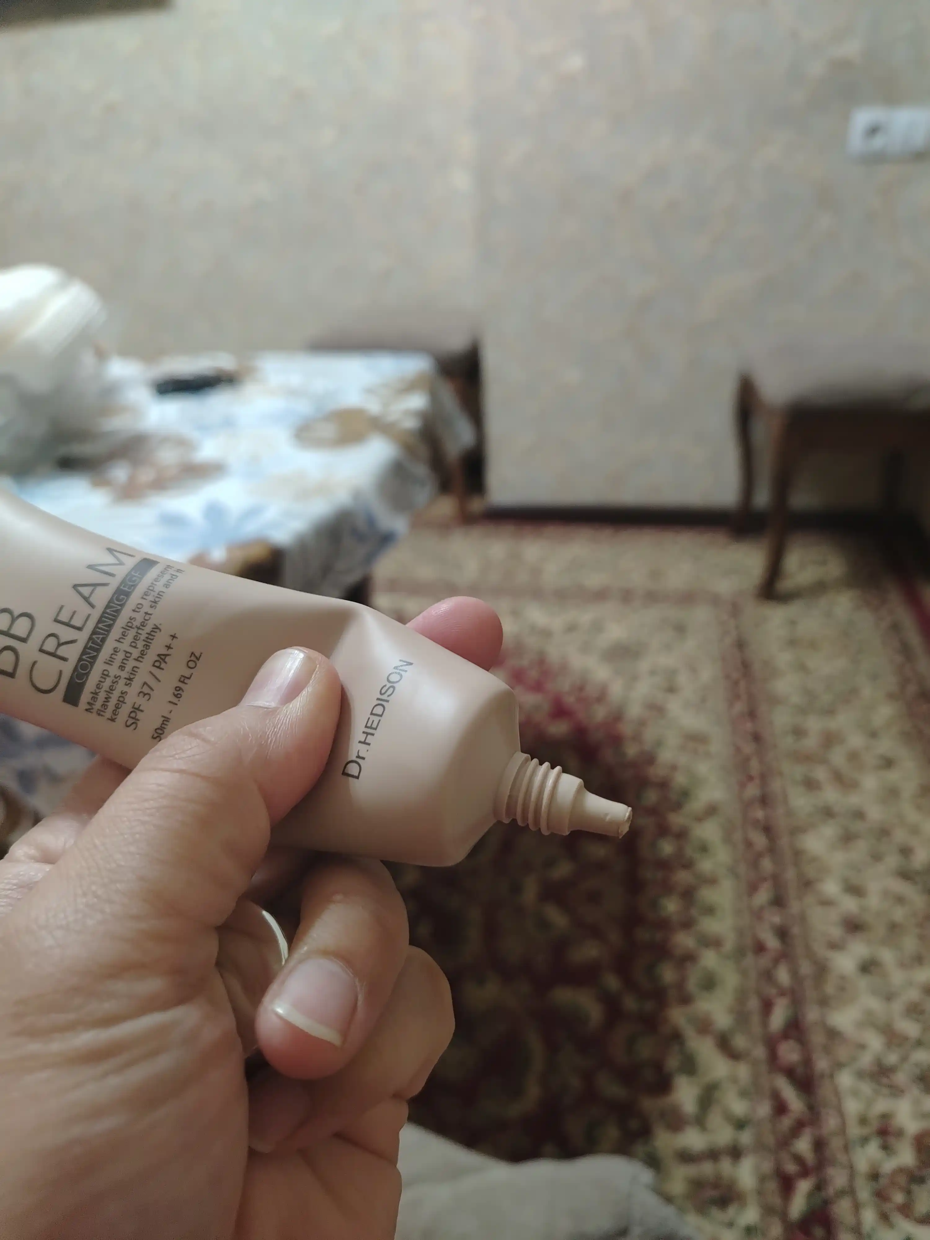 BB крем, тональный с пептидами, Dr. Hedison BB cream SPF 37/PA++ 50 ml