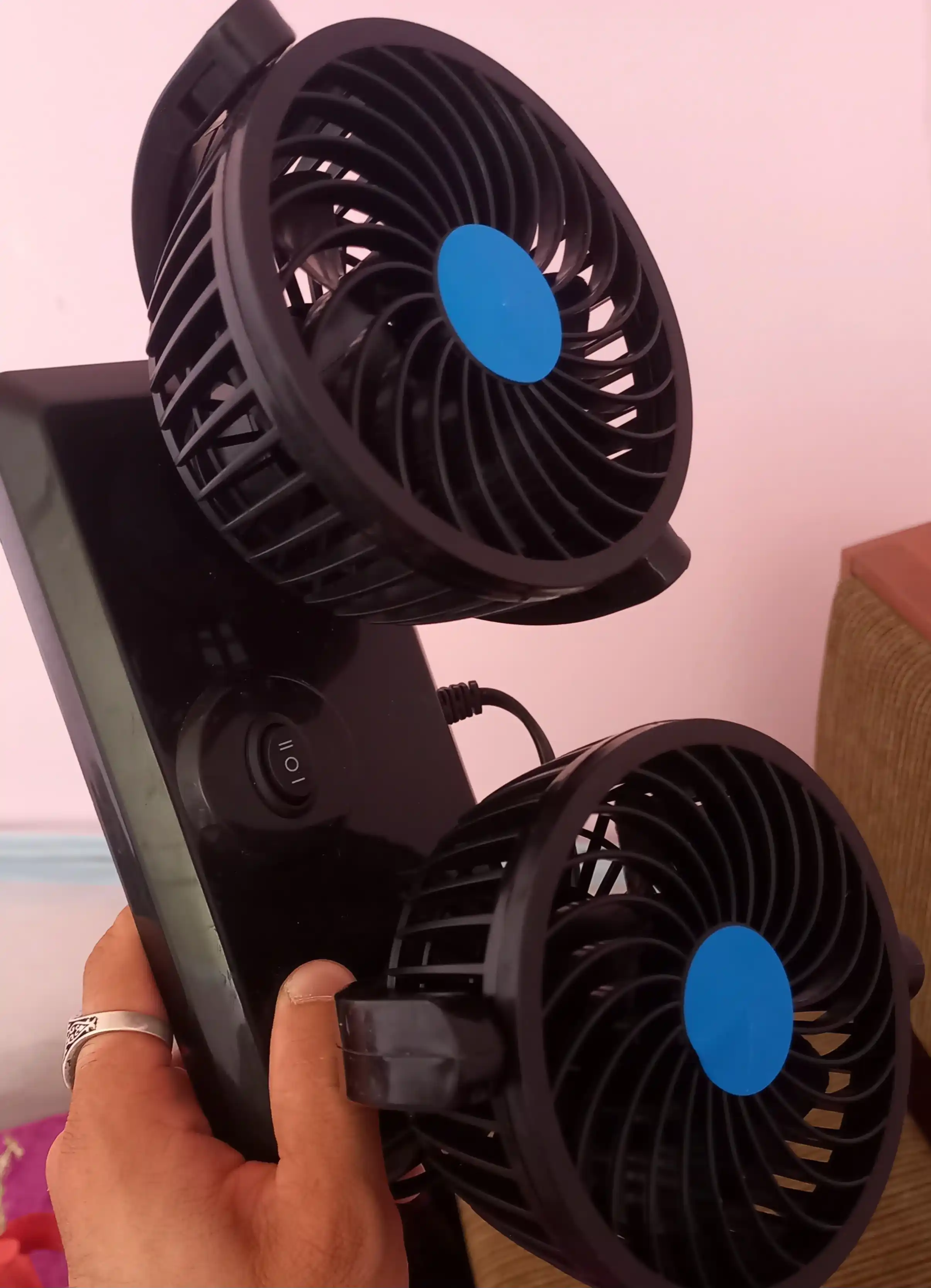 Ventilyator avtomobil ikki boshli vintilator tutatgich portativ avtomobil ventilyatori 12v
