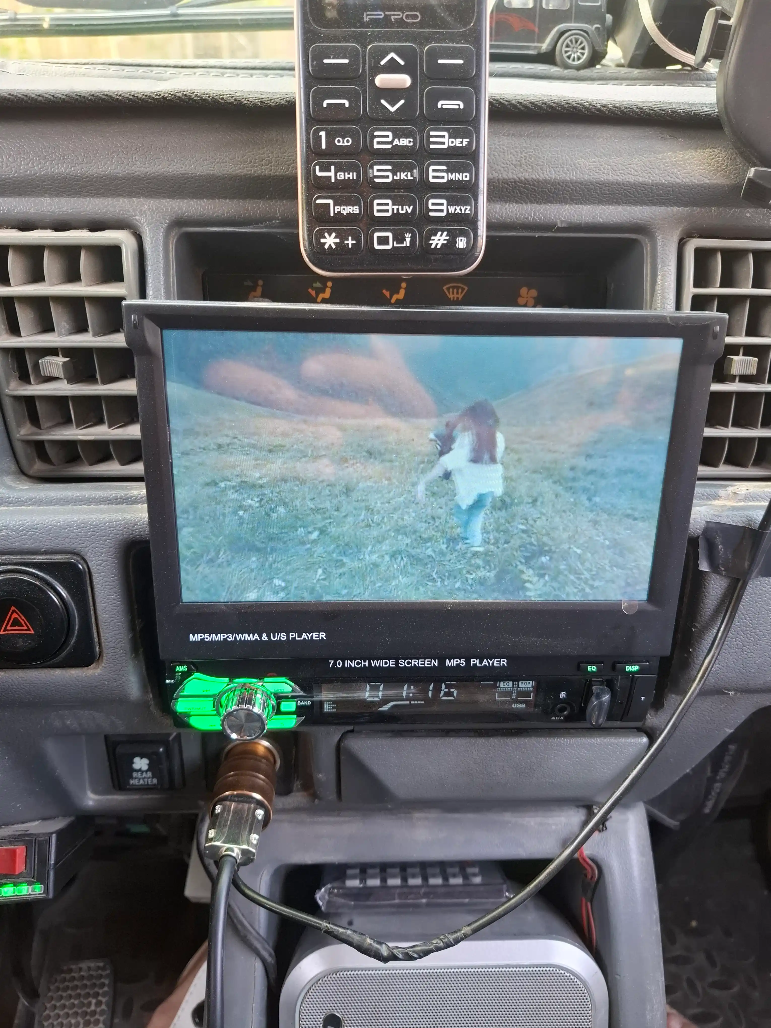 Автомагнитола 1 DIN, с выдвижным 7-дюймовым экраном, Bluetooth, AUX, USB, TF карта