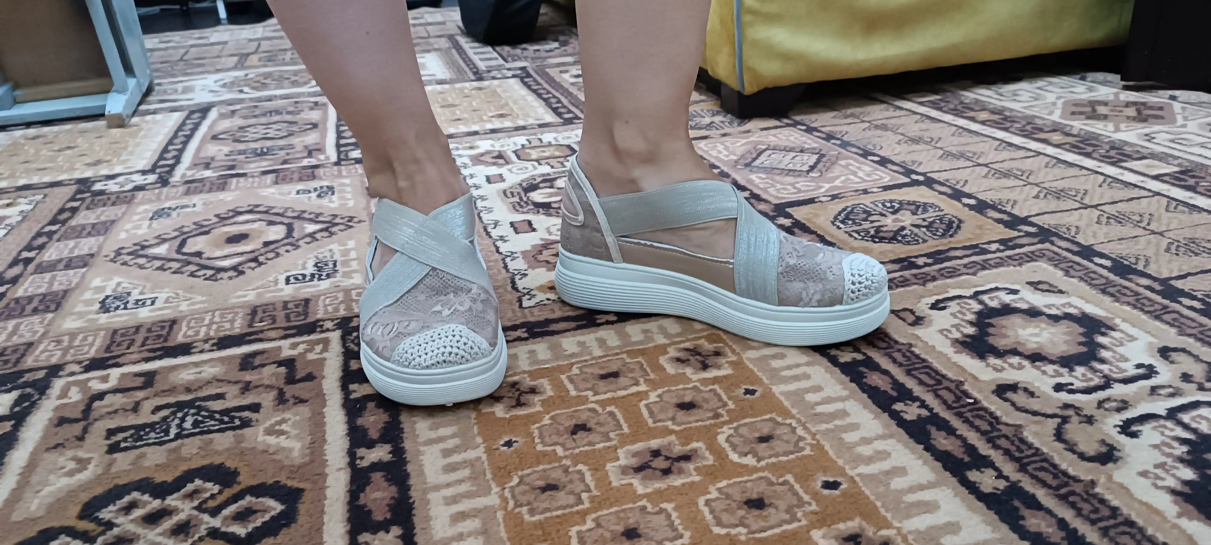 Босоножки женские