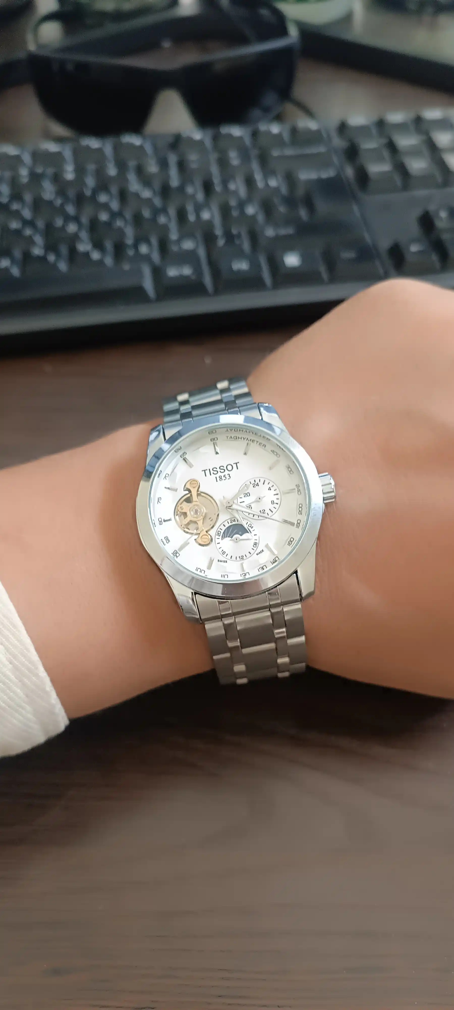 Mexanik qo'l soat Tissot 1853, sovg'a qutisida, erkaklar uchun, klassik korinishda