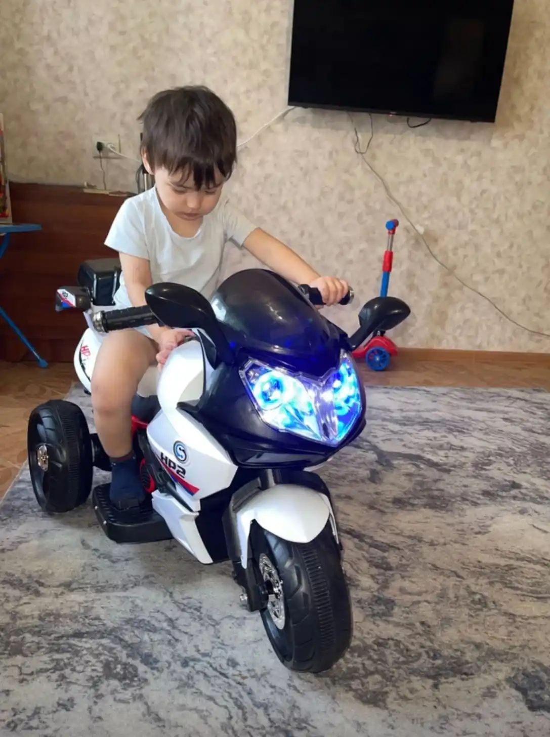 Bolalar elektr transporti, elektromototsikl, elektromobil, kvadrotsikl