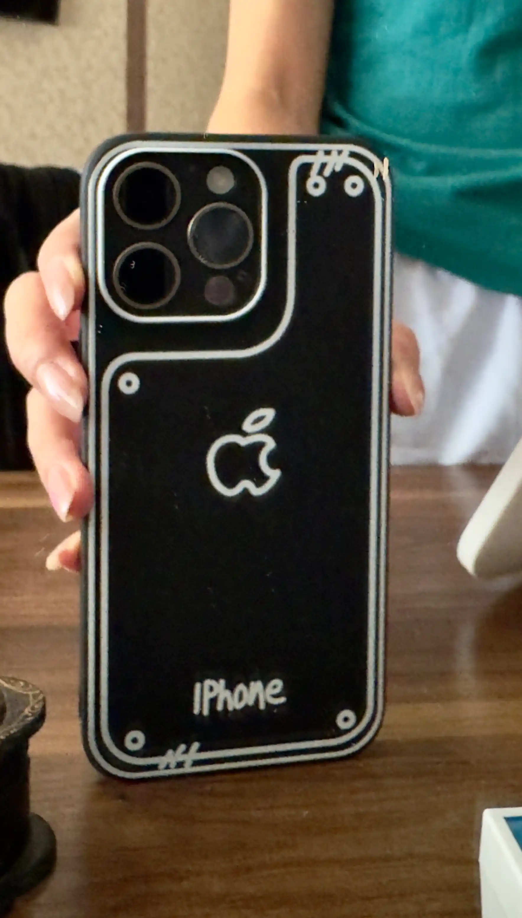 Yupqa matli silikon g'ilof, iPhone 12, 13, 14, 15, 16 Pro, ProMax uchun