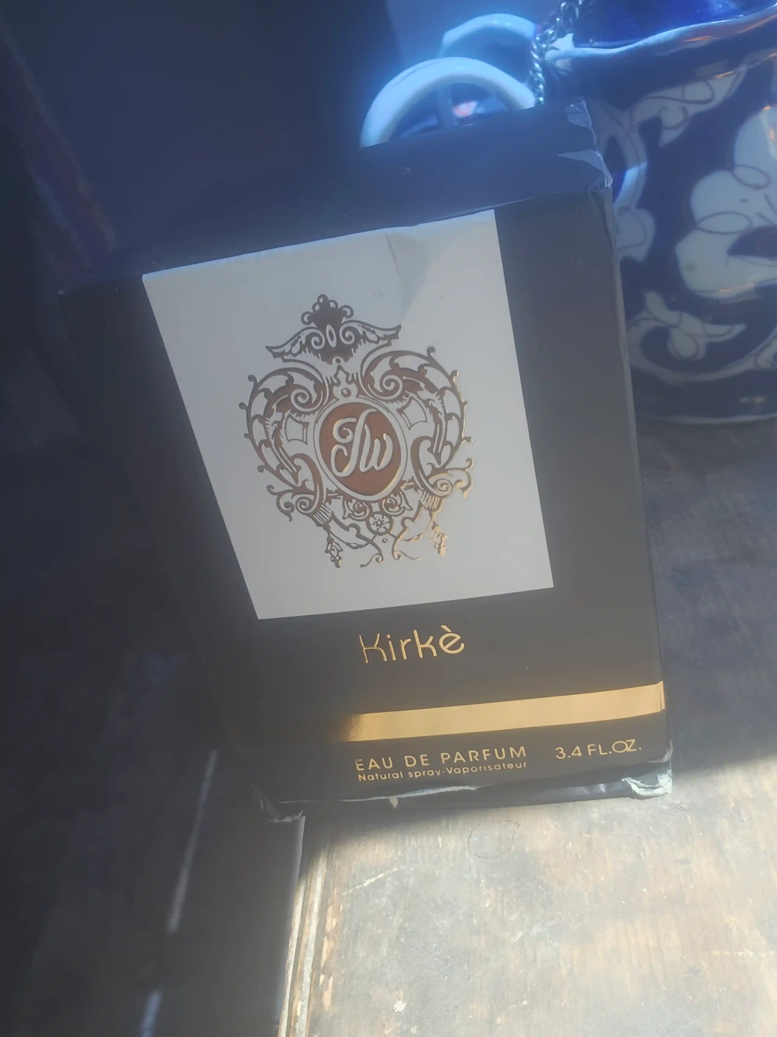 Parfyumlangan suv Fragnance World Kirke, KIRKA erkaklar va ayollar uchun, 100 ml, 50 ml, 30 ml, 20 ml 