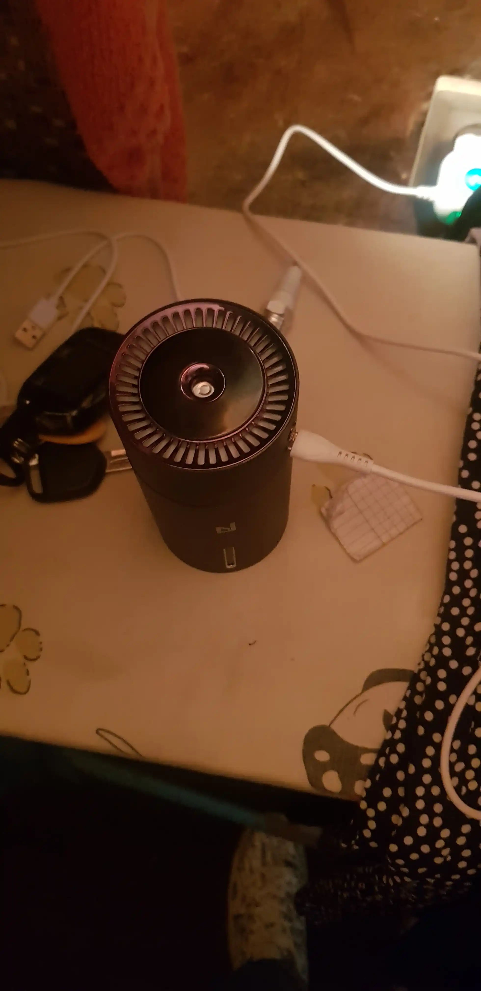Havo namlagich va aromatizator avtomobil uchun, metall korpusda