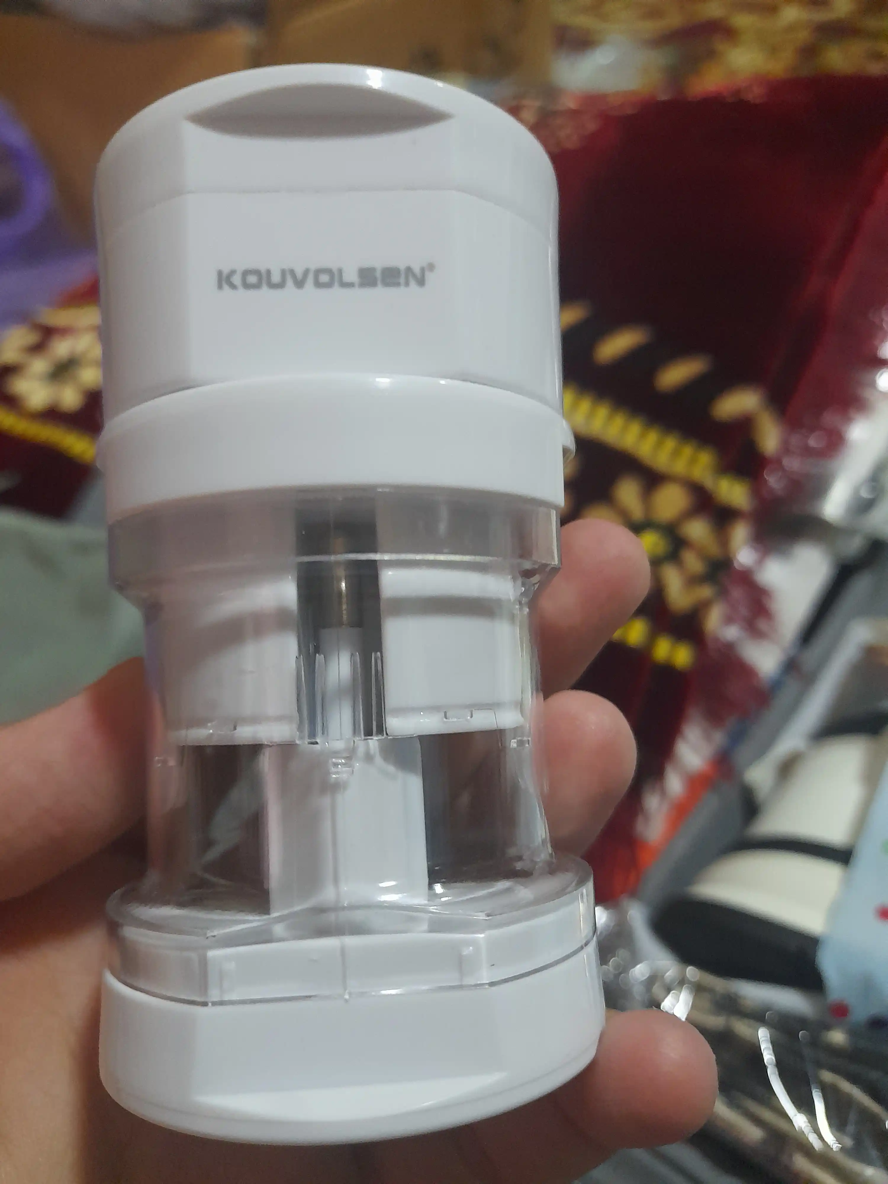 Adapter evro va o'zbek rozetkalari uchun, universal adapteri