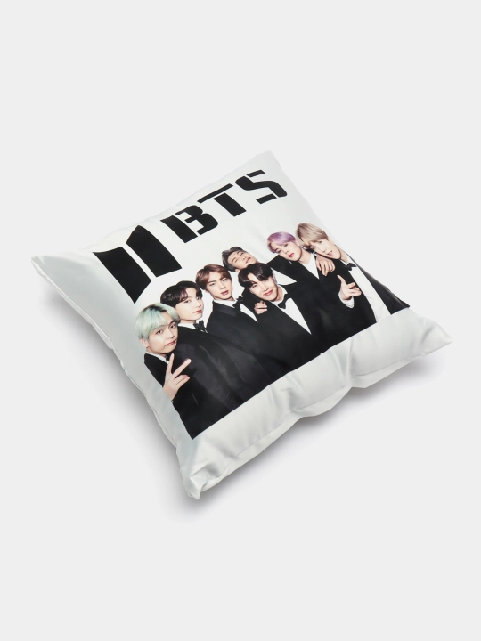 Bosilgan atlas, yostig'i "BTS guruhi"
