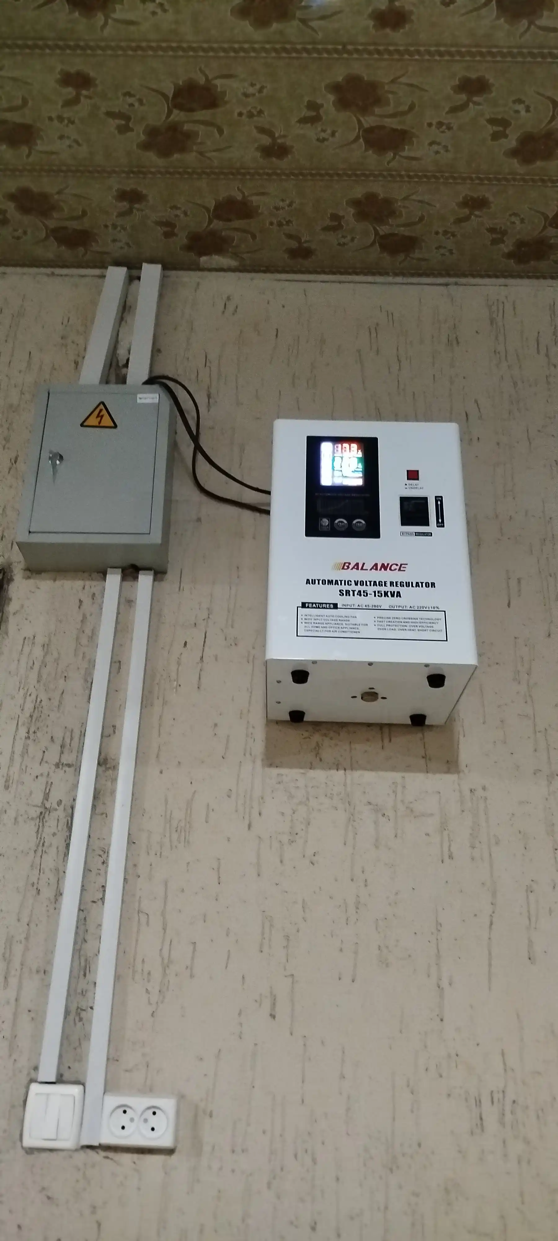 Kuchlanish stabilizatori Balance 15 kVA, releli, 45-280V