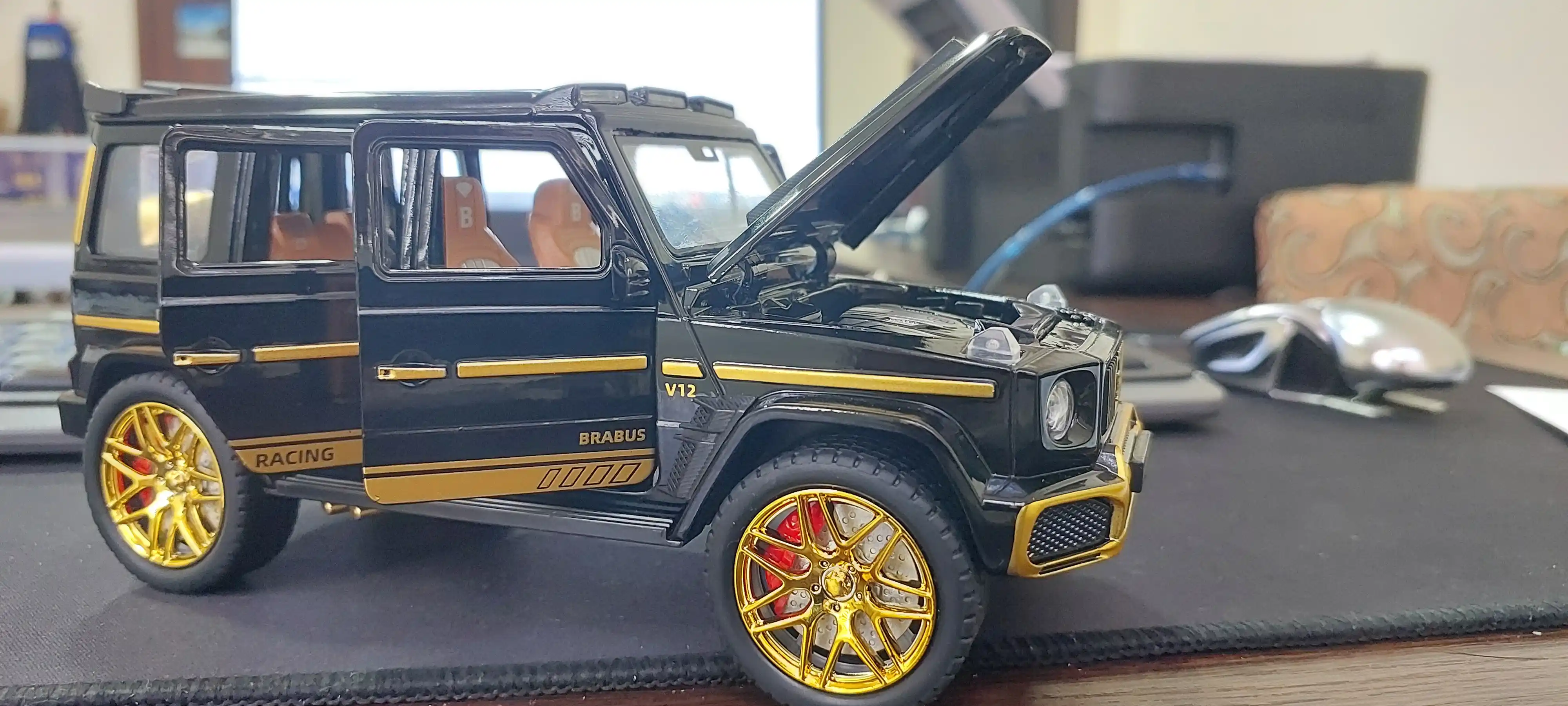 Metall o'yinchoq avtomobil Mercedes, Gelik, bolalar uchun